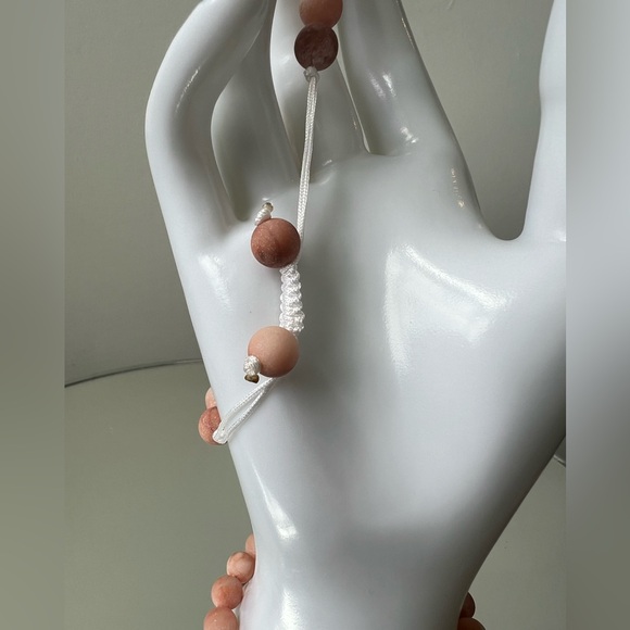 Handmade gemstone bracelet. This Pink Aventurine bracelet is adjustable. - Picture 5 of 7